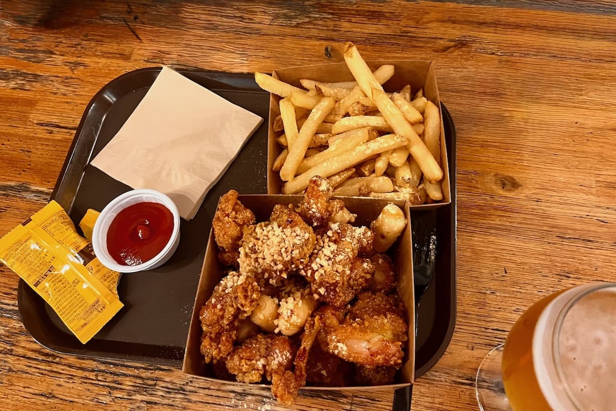 Crispy chicken Kangjeong in Seoul