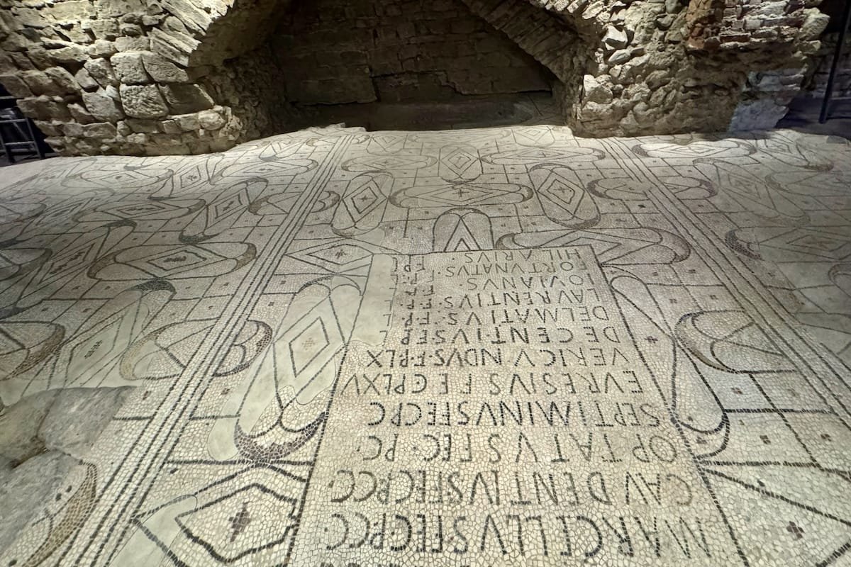 Mosaic in Santa Reparta Florence, Italy